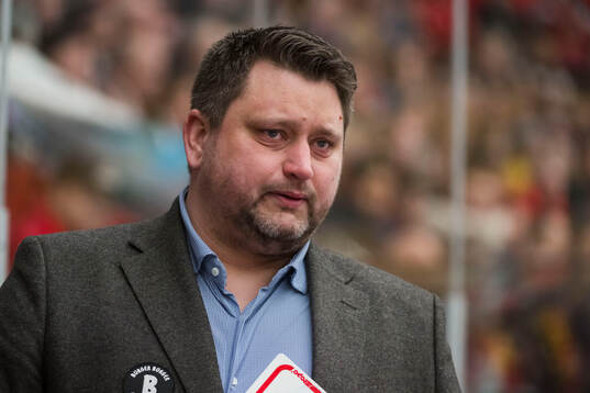 Modos tränare Mattias Karlin