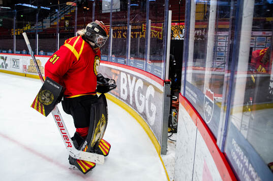 Brynäs målvakt Ena Nystrøm deppar