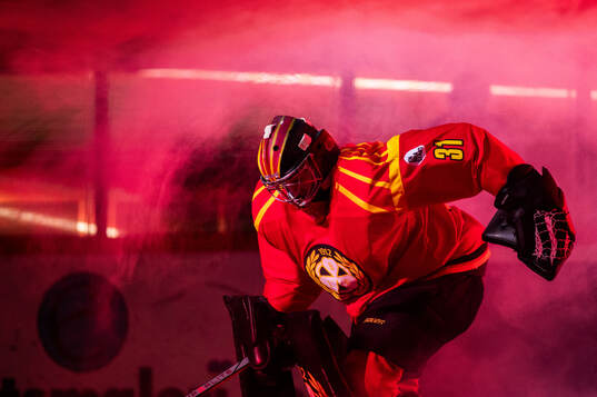 Brynäs målvakt Ena Nystrøm gör entre
