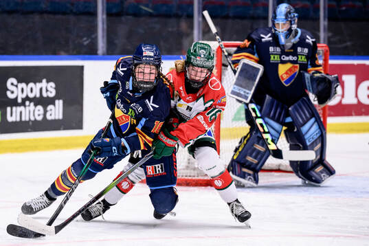 Djurgårdens Madeline Posick och Frölundas Elisa Holopainen