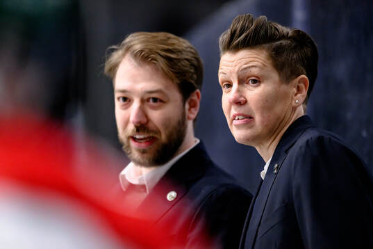 Frölundas assisterande tränare Marcus Anselm och tränare