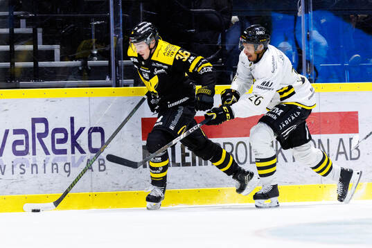 Västerås Olle Norberg och AIKs Oscar Nord