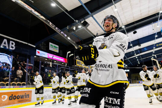 AIKs Filip Windlert jublar