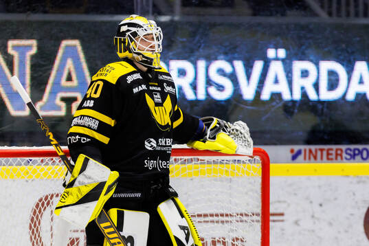 Västerås målvakt Rasmus Korhonen deppar