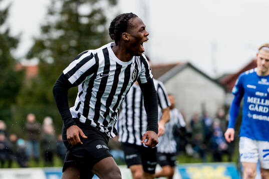 Landskronas Xavier Odhiambo jublar