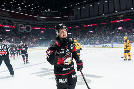 Malmö Redhawks Lassi Thomson jublar