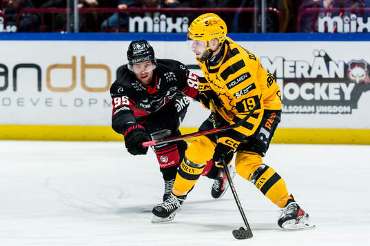 Malmö Redhawks Carl Persson och Skellefteås Martins