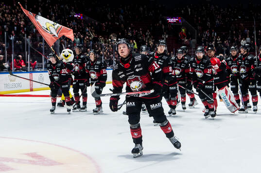 Malmö Redhawks Linus Öberg jublar