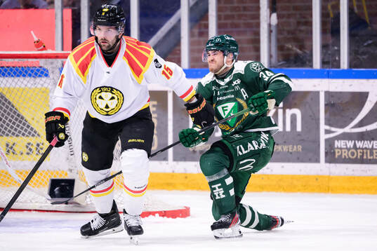 Brynäs Simon Bertilsson och Färjestads Michael Lindqvist