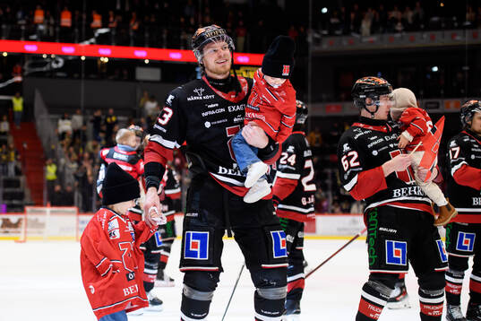 Bläddra bland fler bilder av Ishockey, SHL, Örebro - HV71