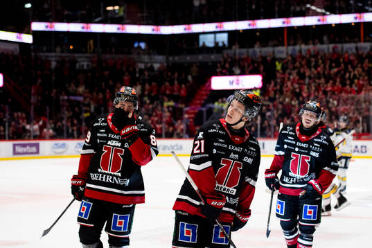 Örebros Patrik Karlkvist och Patrik Puistola jublar