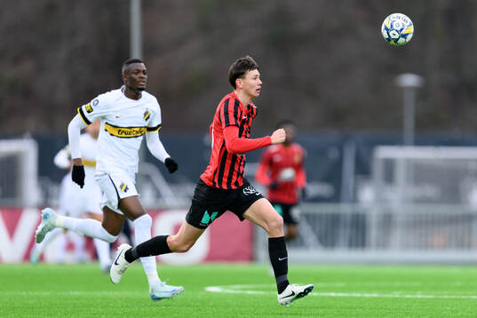 AIK Emmanuel Gono och Brommapojkarna Oskar Cotton