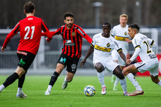 Brommapojkarnas Daleho Irandust och AIKs Stanley Wilson