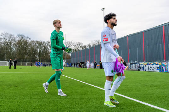 Helsingborgs målvakt Emil Rådahl och Baker Amer