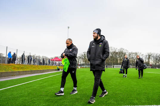 Helsingborgs massör Solo Hammar och assisterande tränare