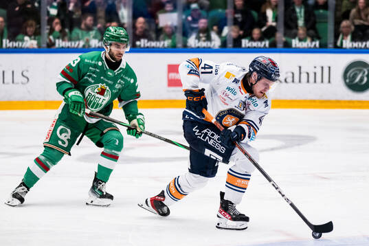 Rögles Josh Dickinson och Växjös Ludvig Nilsson
