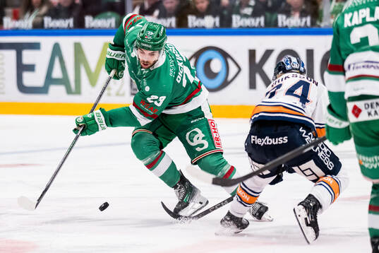 Rögles Josh Dickinson och