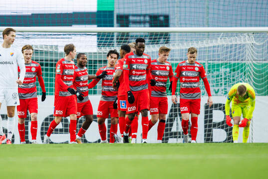 Västerås Henry Offia jublar