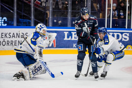 Leksands målvakt Mantas Armalis och Linköpings Ty Rattie