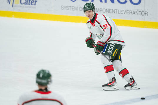Frölundas Linus Högberg innan ishockeymatchen i SHL
