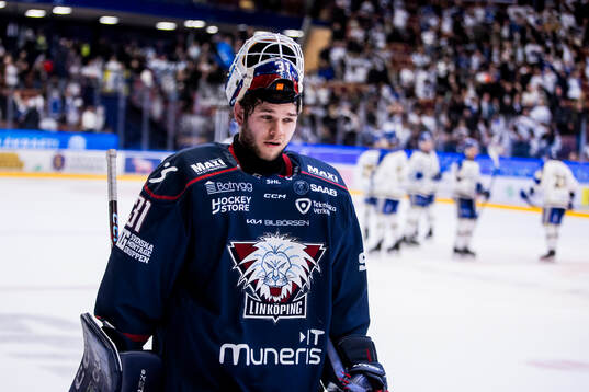 Linköpings målvakt Jesper Myrenberg deppar