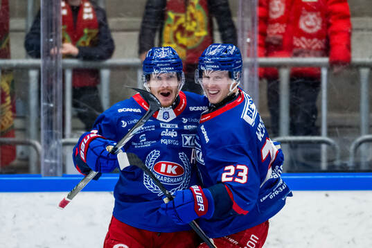 Oskarshamns Niclas Burström och Gustaf Westlund jublar