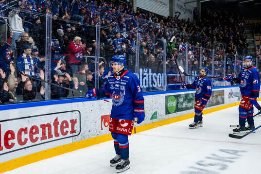 Oskarshamns Niclas Burström jublar