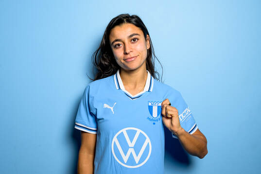 Malmö FF presenterar Ines Belloumou som ny spelare med