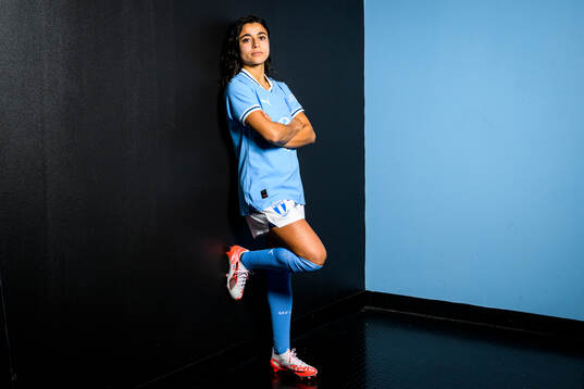 Malmö FF presenterar Ines Belloumou som ny spelare med