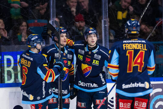 Djurgårdens Arvid Costmar jublar