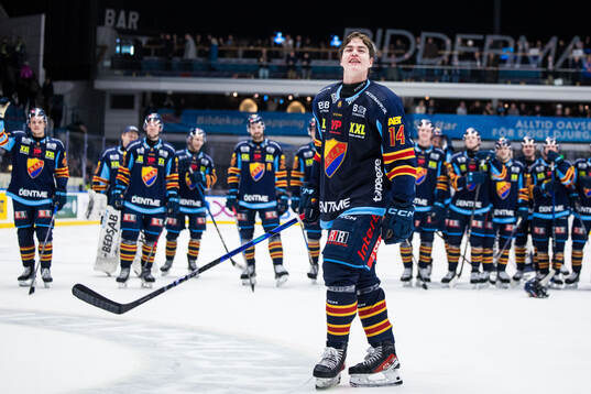 Djurgårdens Anton Frondell jublar