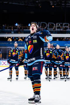 Djurgårdens Anton Frondell jublar