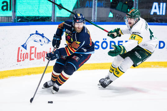 Djurgårdens Linus Klasen och Björklövens Martin Fransson