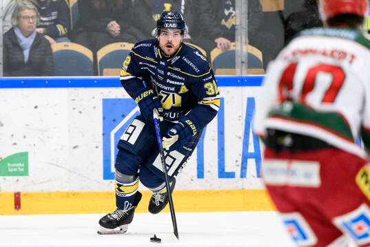 HV71s Oscar Engsund