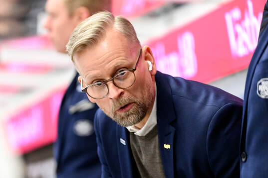 HV71s assisterande tränare Johan Davidsson