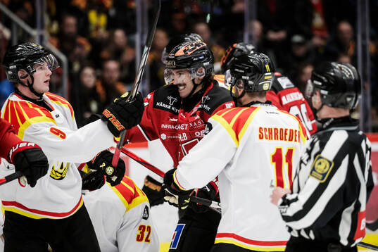 Brynäs Victor Söderström och Örebros Hannes Björninen