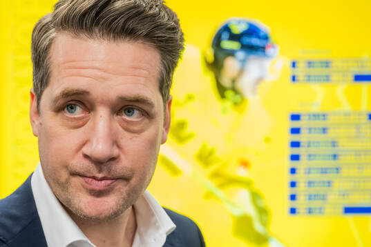 Tre Kronors förbundskapten Sam Hallam