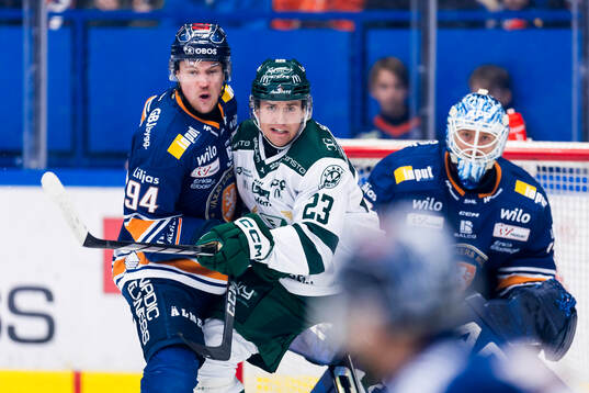 Växjös Joel Persson och Färjestads Oliver Eklind