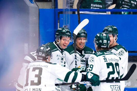 Färjestads Magnus Nygren jublar