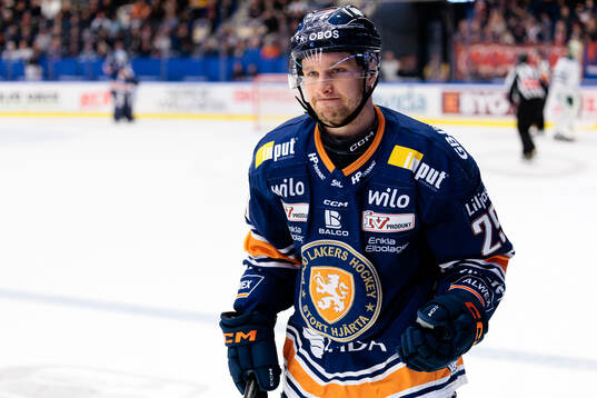 Växjös Sebastian Strandberg jublar