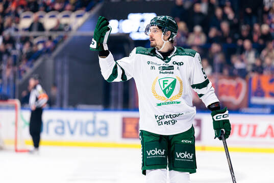 Färjestads David Tomasek
