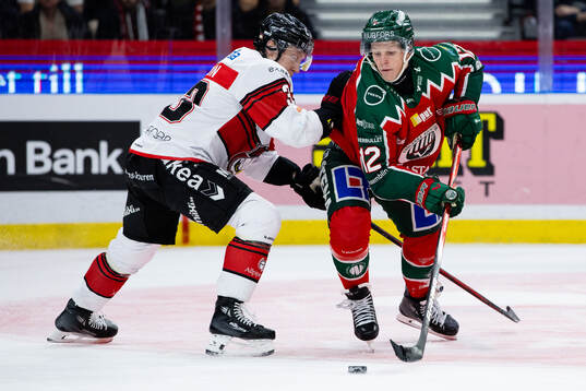 Malmö Redhawks Lassi Thomson och Frölundas Max Friberg