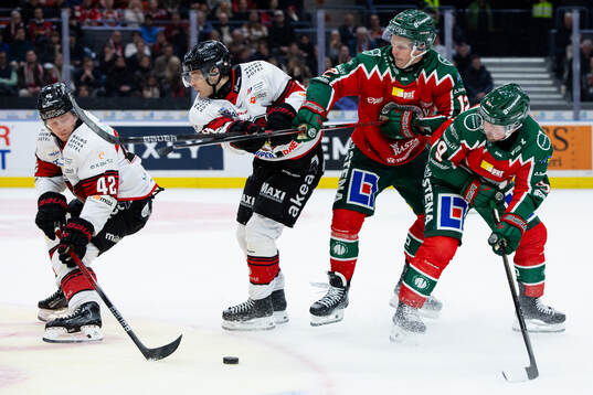 Malmö Redhawks Robin Salo och Johan Olofsson mot