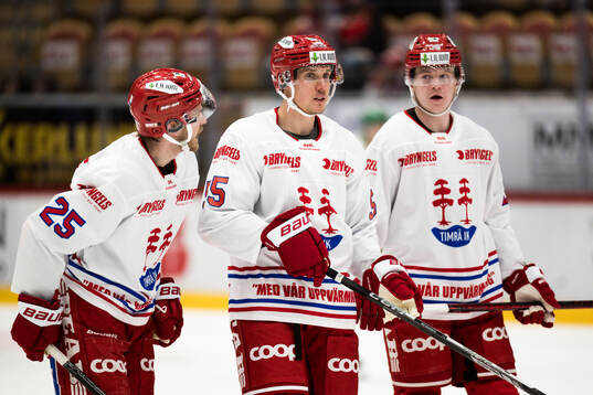 Timrås Linus Nässén, Miika Koivisto och Simon Forsmark