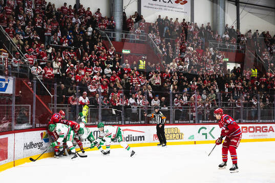 Timrås Jonathan Dahlén och Rögles Lukas Ekeståhl-Jonsson