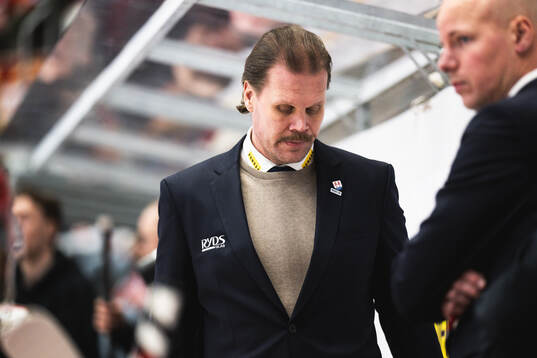 Timrås tränare Olli Jokinen deppar