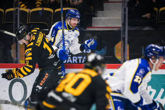 Skellefteås Max Lindholm och Leksands Peter Cehlarik