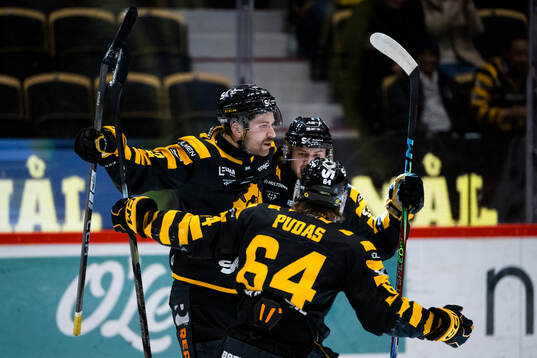 Skellefteås Arvid Lundberg jublar