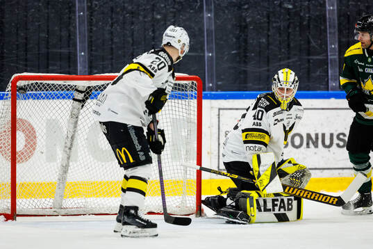Västerås målvakt Rasmus Korhonen deppar
