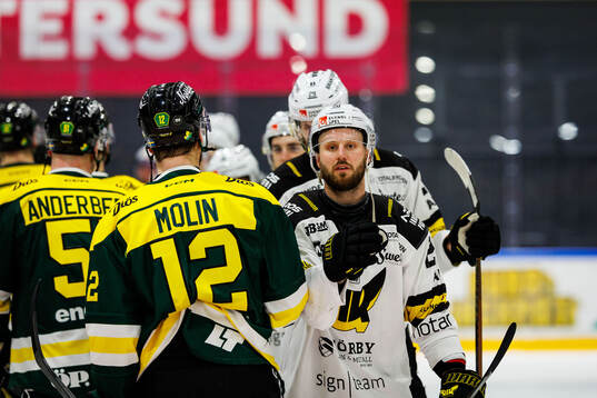 Västerås Erik Flood jublar